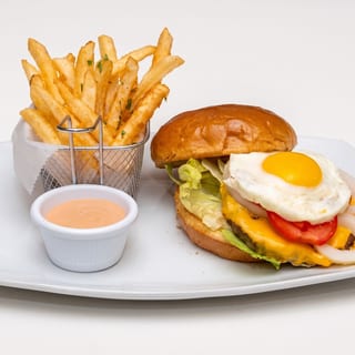 D&D Signature the Golden Hour Brunch Burger